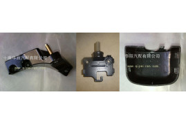 кронштейны стойки зеркал правые DONG FENG 8201111-C0100+12+18